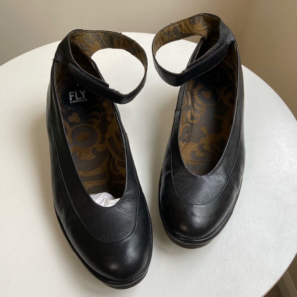 Fly London Platform Black Leather Wedge Ankle Strap Shoes SZ 10